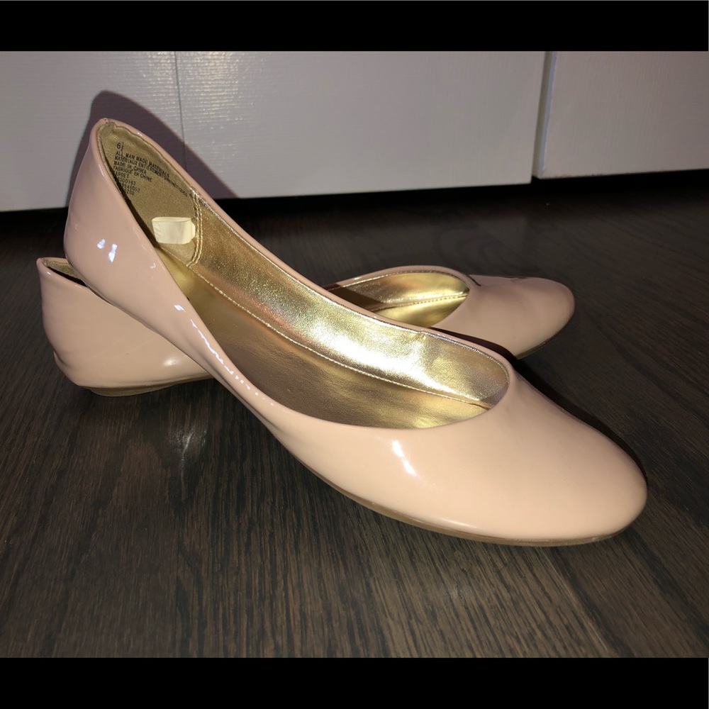 Nude flats